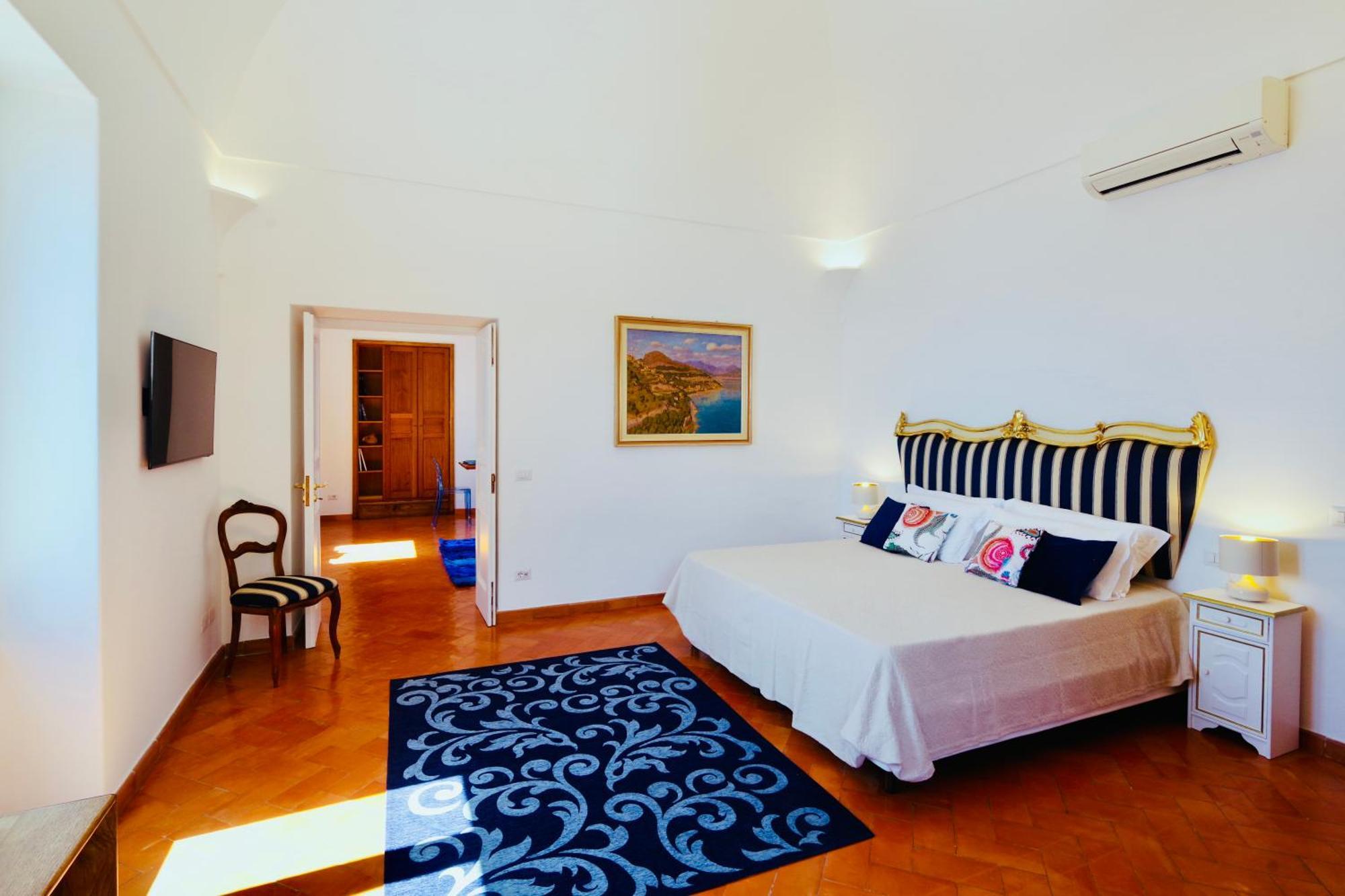 Yourhome - La Casa Di Chiara Positano Bagian luar foto